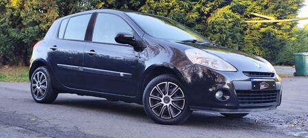 RENAULT CLIO 1.6 VVT Expression Auto Euro 5 5dr